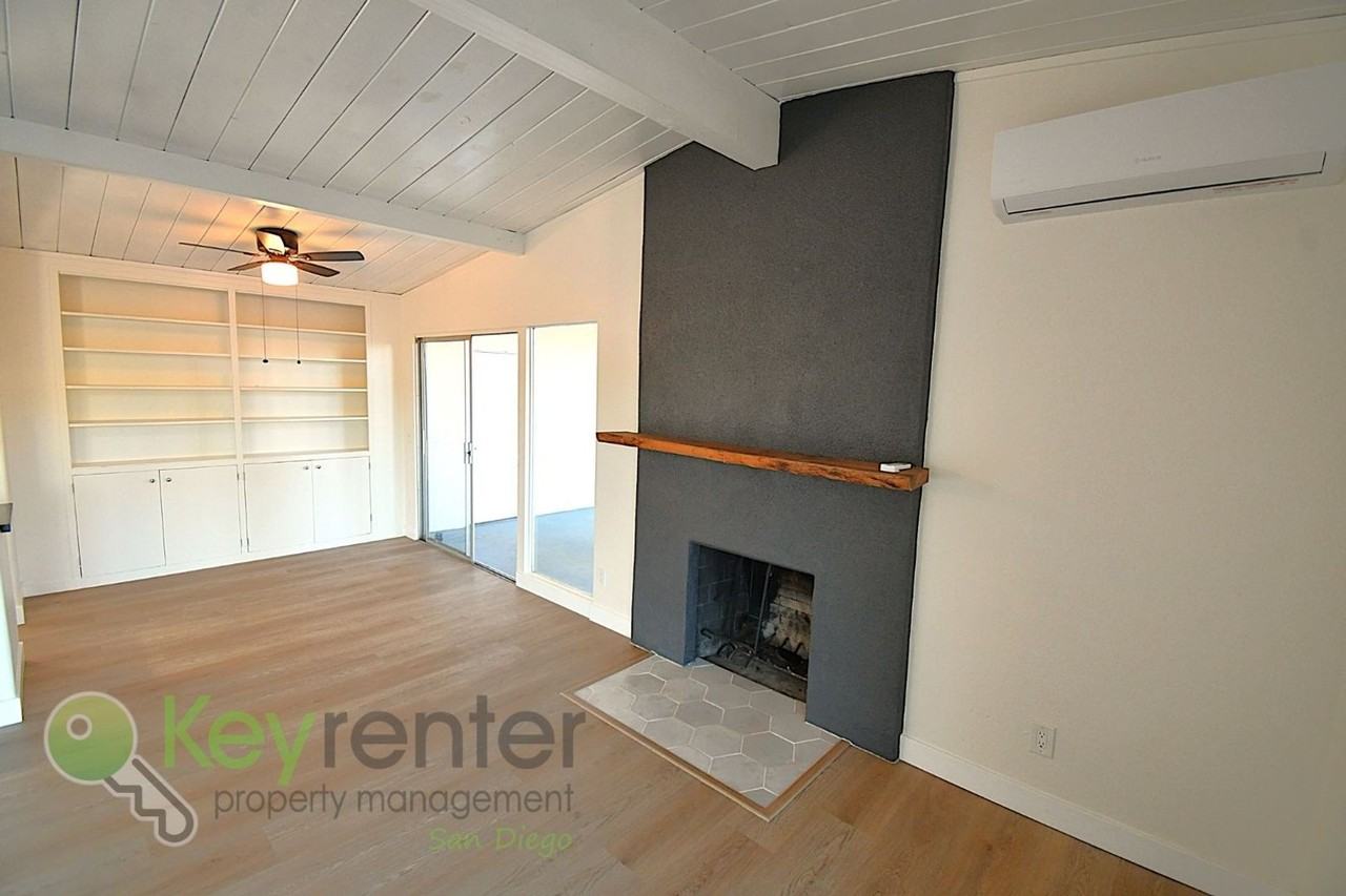 211 Civic Center Dr - Photo 2 of 22