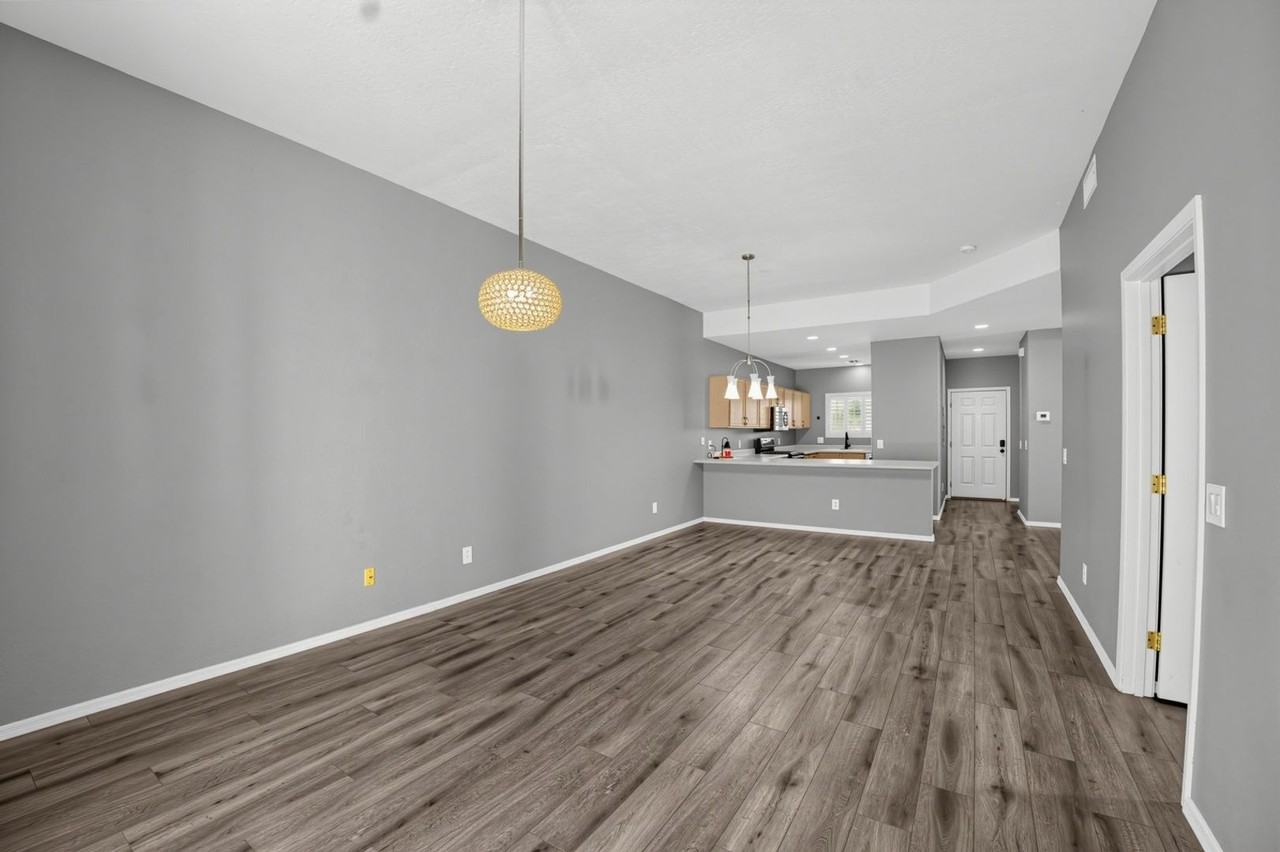 205 N 74th St - Photo 5 of 40
