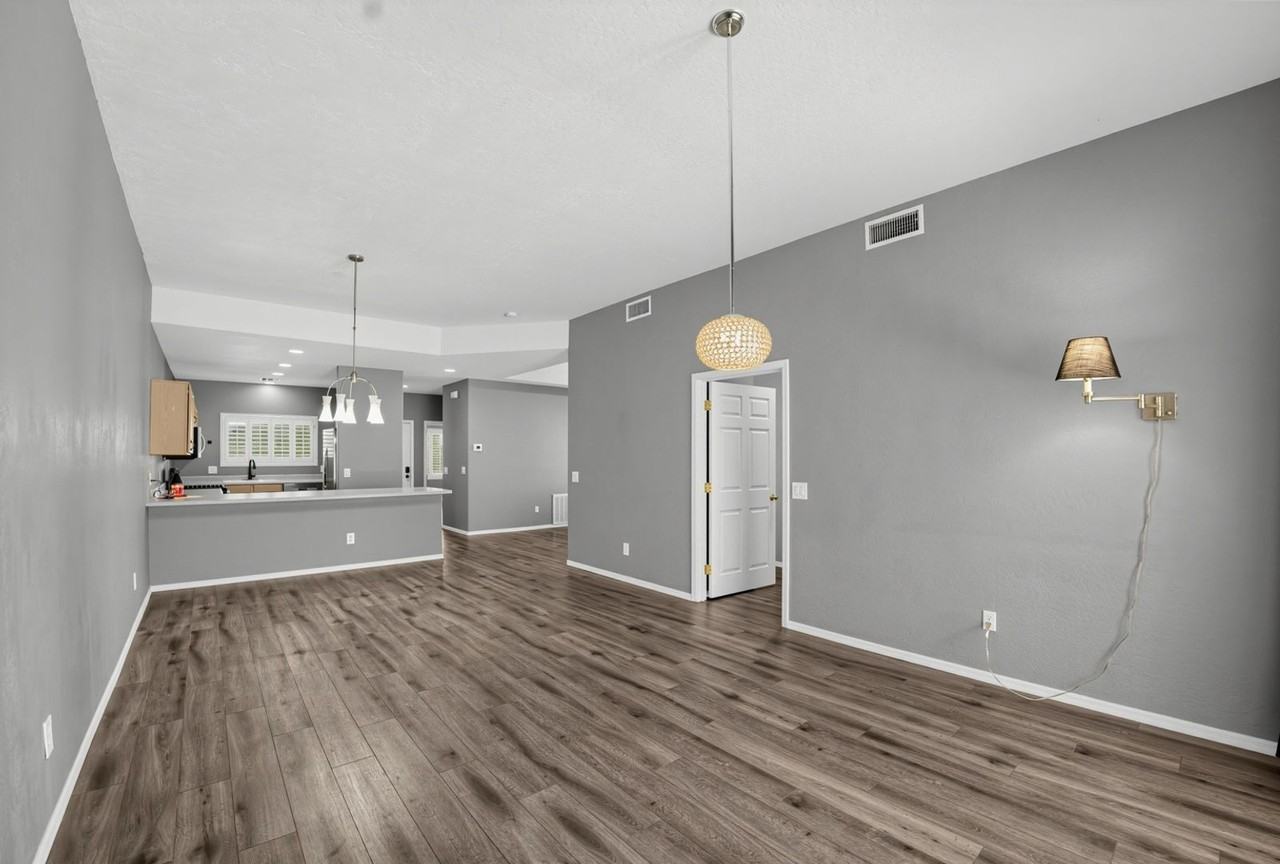 205 N 74th St - Photo 6 of 40