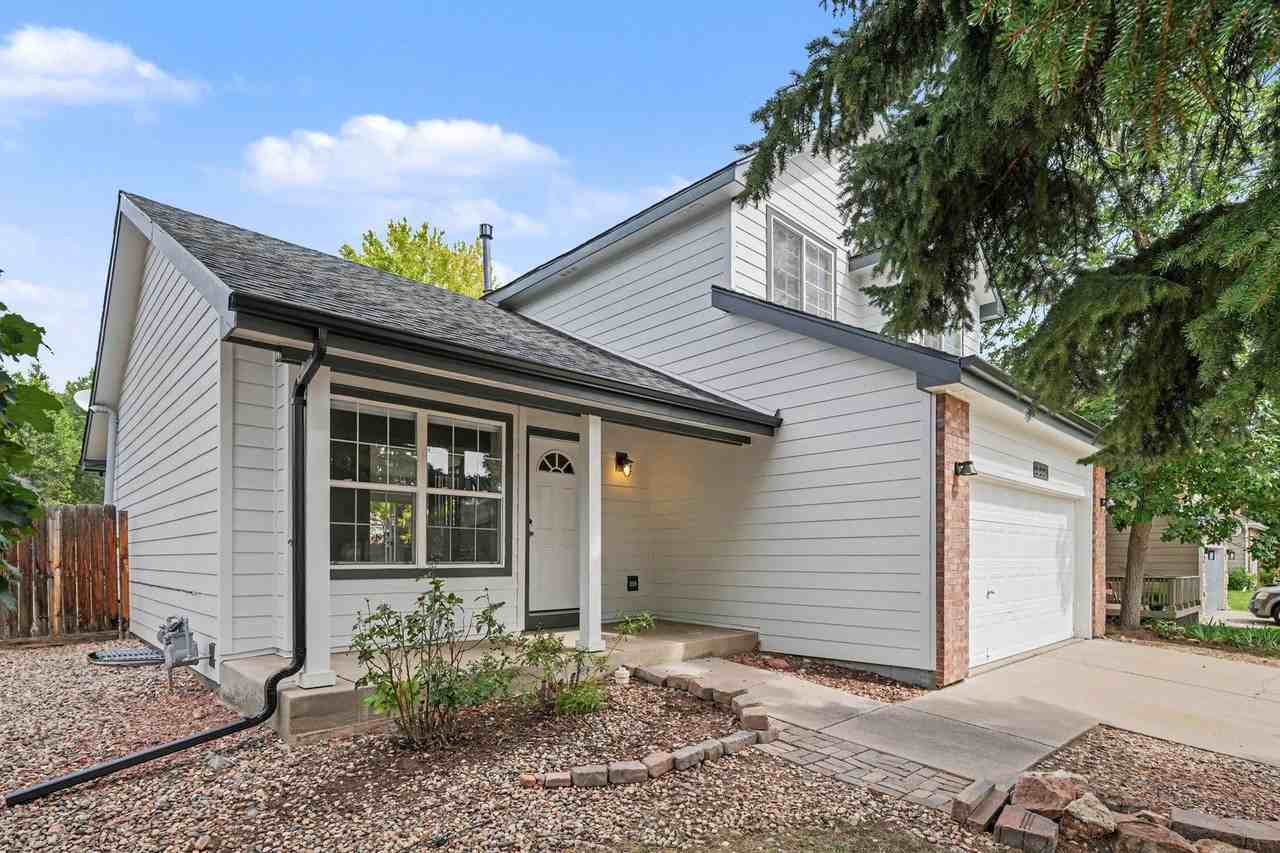 2224 Water Blossom Ln - Photo 2 of 22