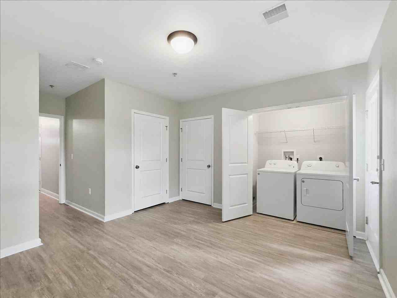 1526 Brookstone Pl - Photo 6 of 31