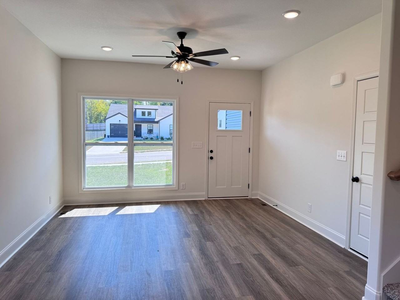 214 Wayne Hall Rd - Photo 3 of 32