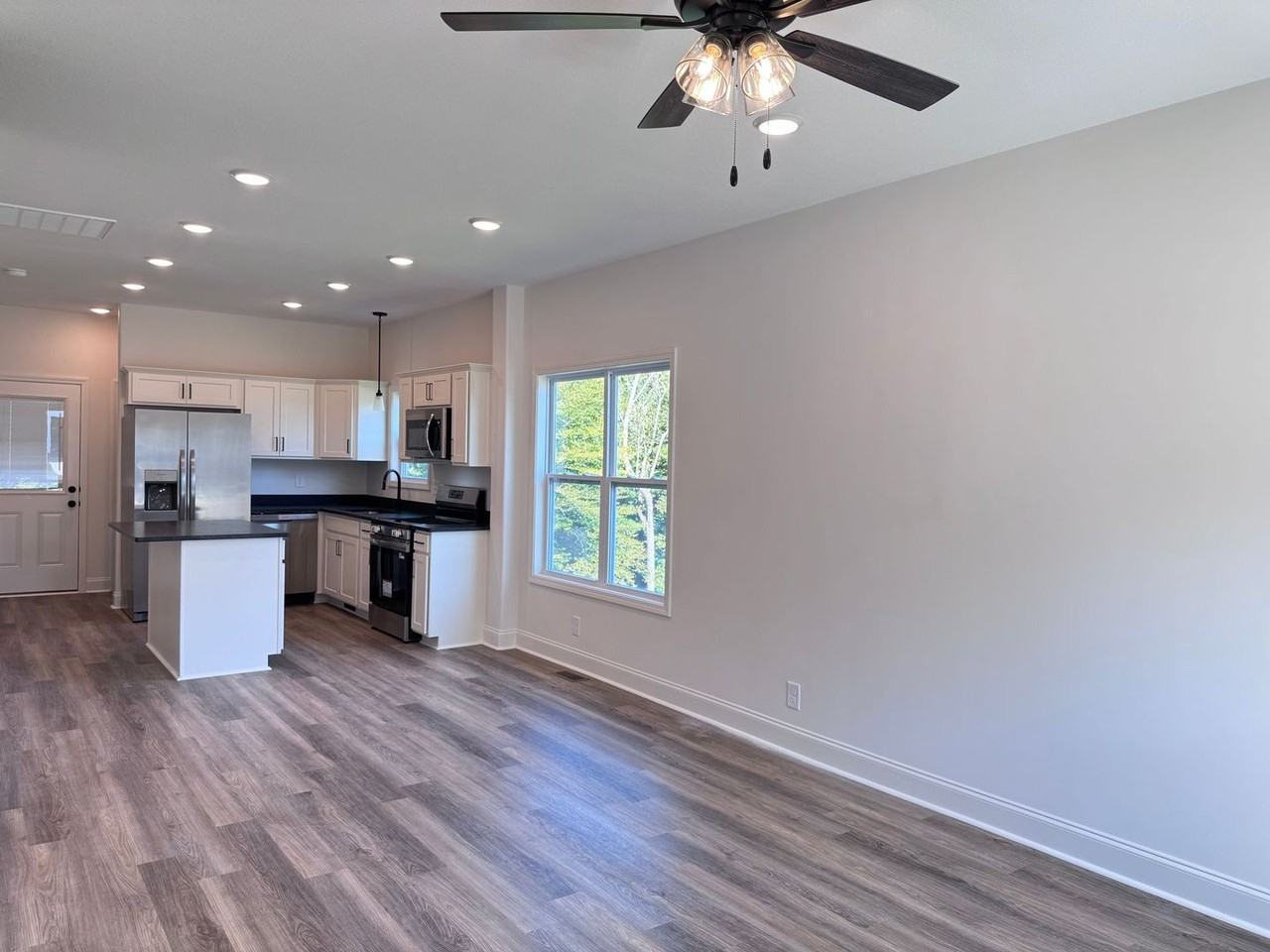 214 Wayne Hall Rd - Photo 4 of 32