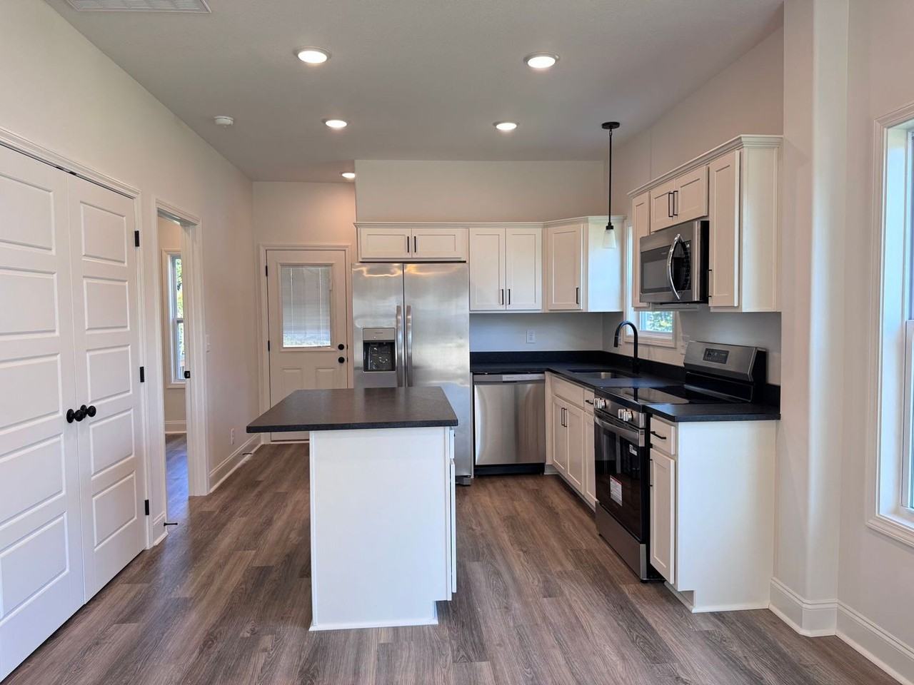 214 Wayne Hall Rd - Photo 6 of 32