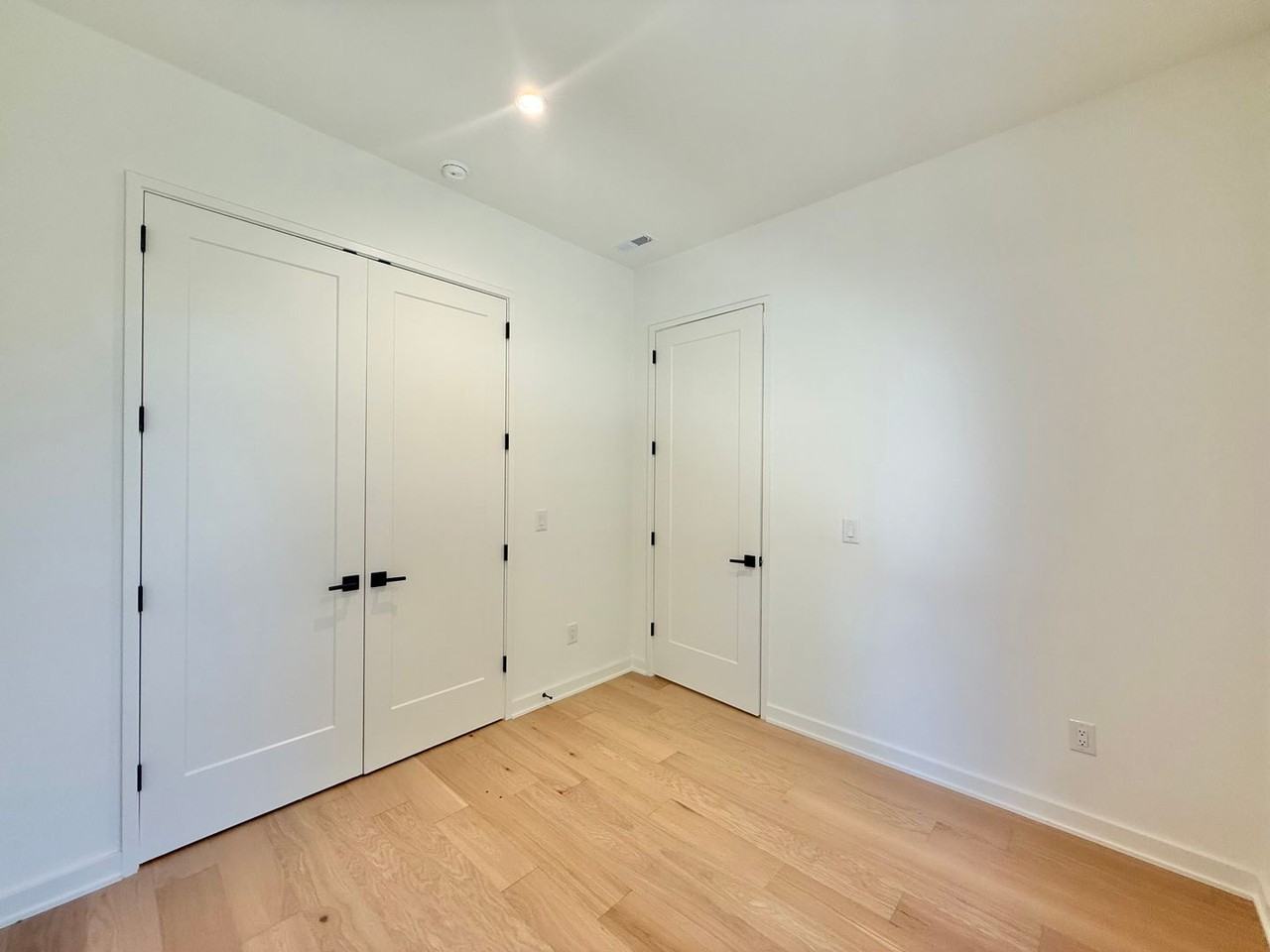 1304 Chamblee Hill Ct - Photo 5 of 24