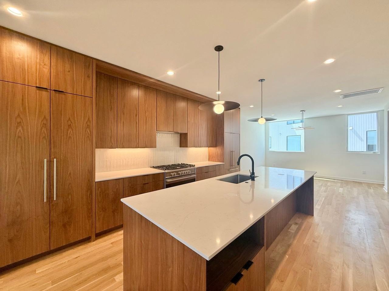 1304 Chamblee Hill Ct - Photo 6 of 24