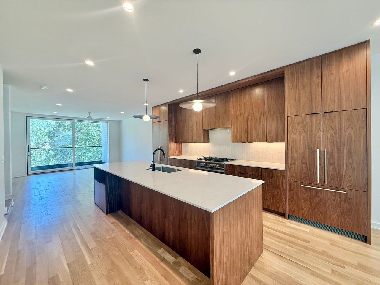 1304 Chamblee Hill Ct - Photo 7 of 24
