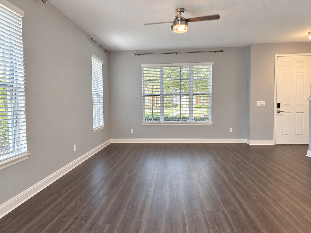 6603 Calamondin Dr - Photo 4 of 26