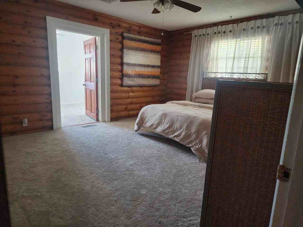 566 W 250 S - Photo 3 of 42