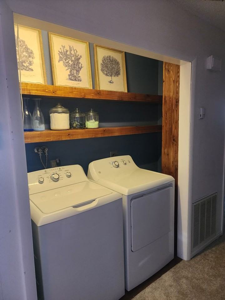 566 W 250 S - Photo 5 of 42
