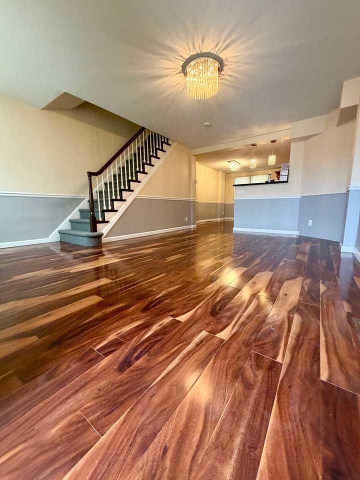 1668 E Walnut Ln - Photo 3 of 34