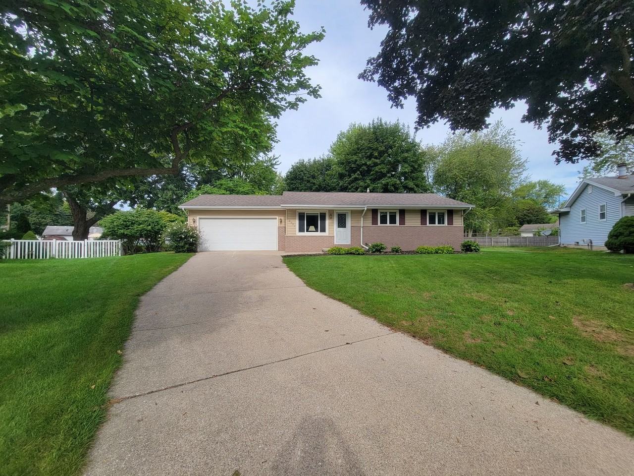 2901 Darby Ct - Photo 4 of 50