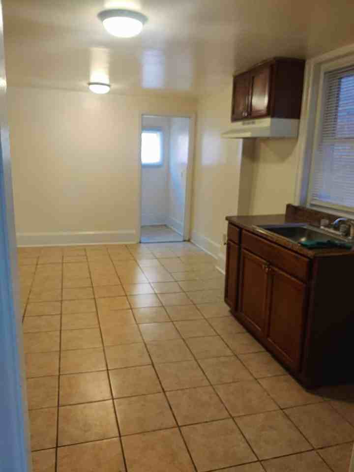 232 N 59th St - Photo 4 of 10
