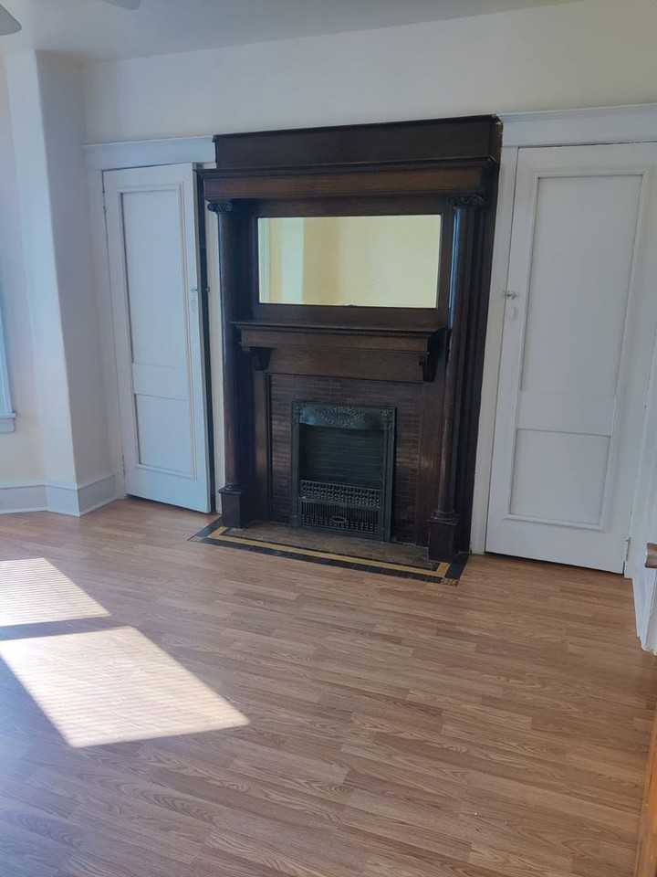 232 N 59th St - Photo 5 of 10
