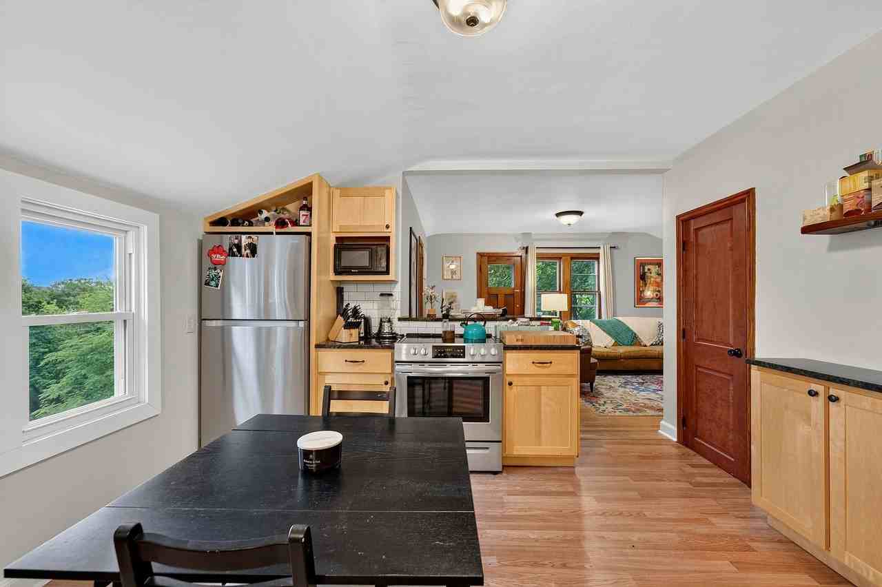 1424 N 70th St - Photo 4 of 24