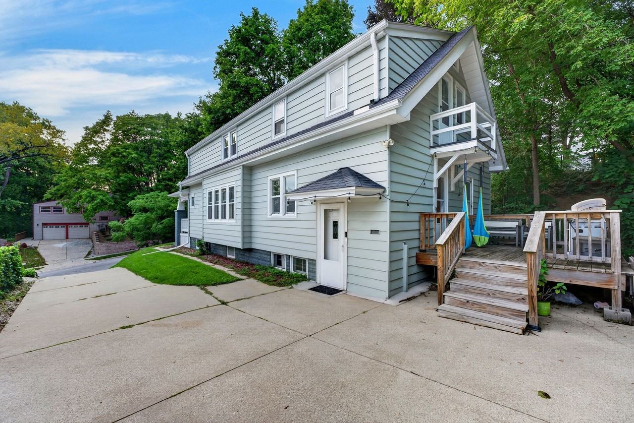 1424 N 70th St - Photo 5 of 24