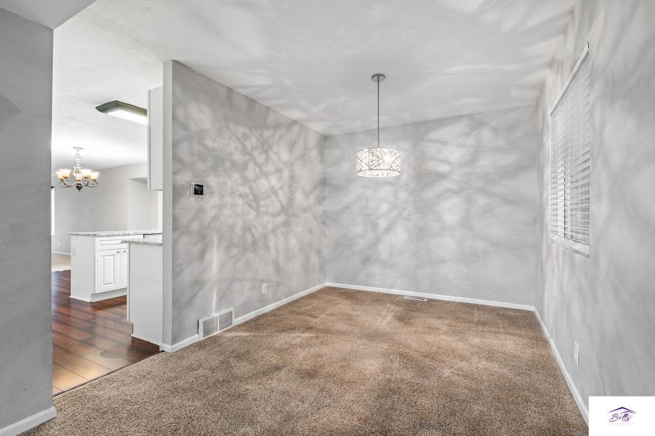 17707 Jacobs St - Photo 5 of 24