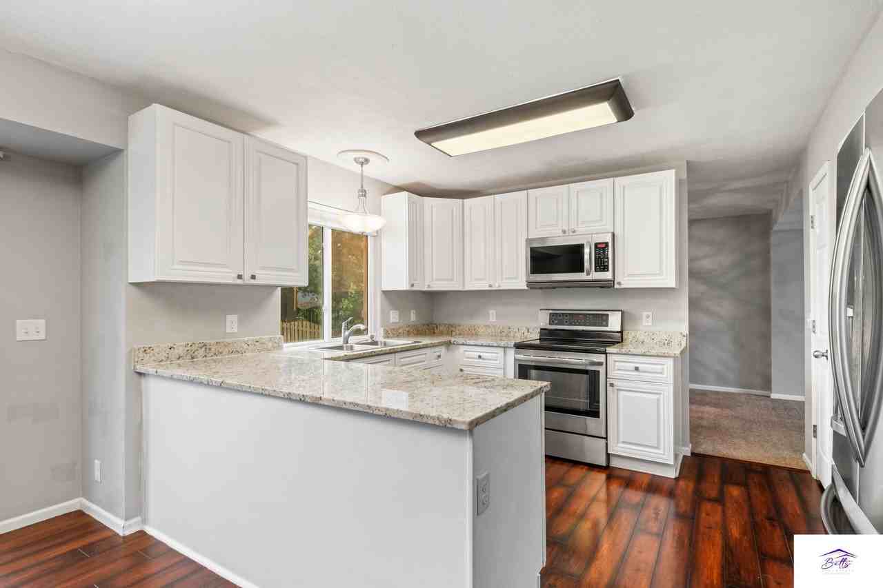 17707 Jacobs St - Photo 7 of 24