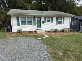 featured image of 1451 Emerald St