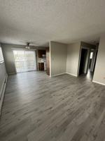 featured image of 4417 Parkview Dr
