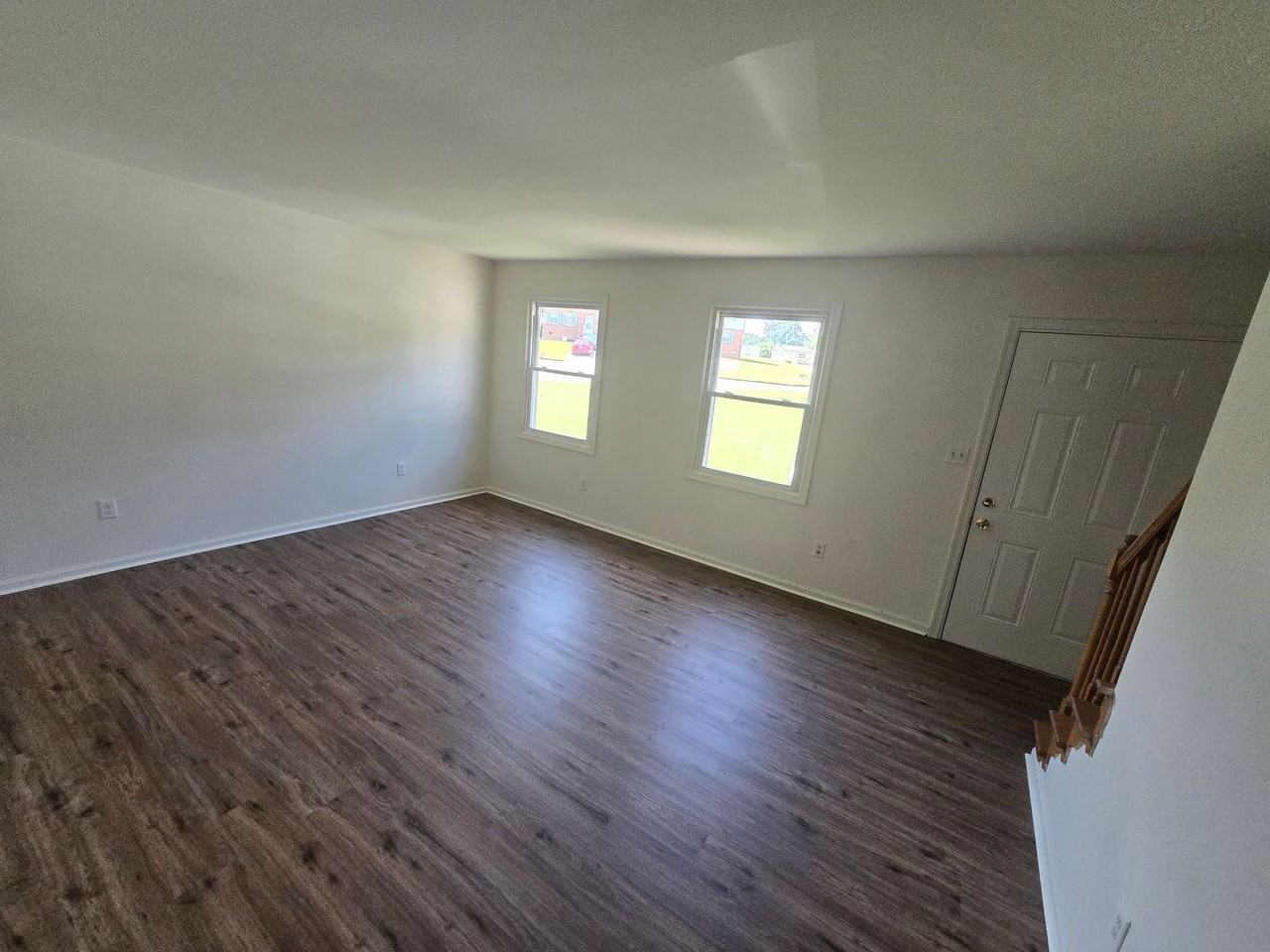 6312 Commons Ct - Photo 3 of 4