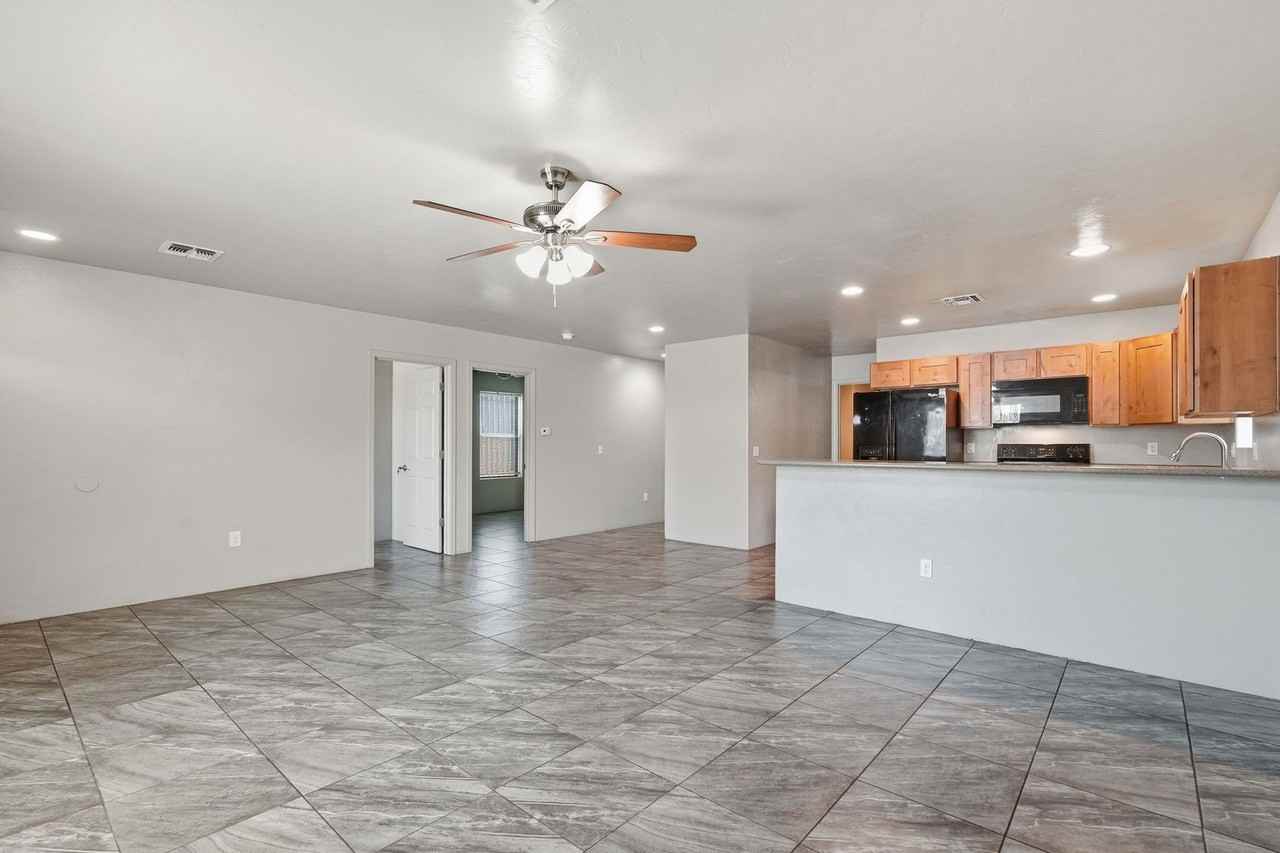 1533 E. 12th St. - Photo 5 of 50