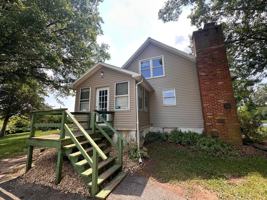 featured image of 1565 Elm Rd