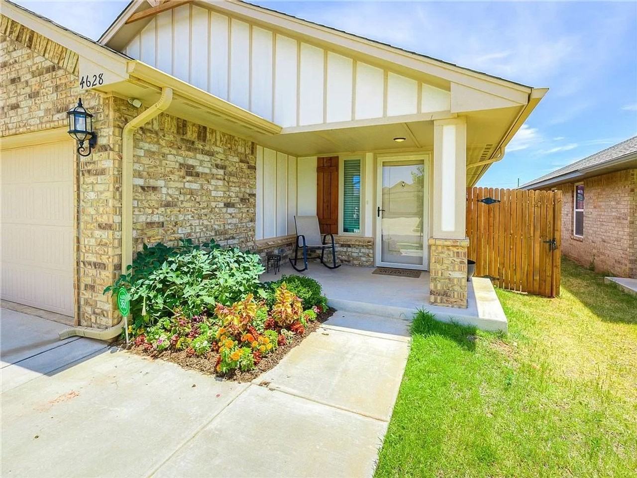 4628 Crystal Clear Ln - Photo 2 of 34