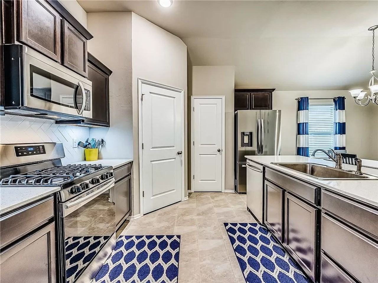 4628 Crystal Clear Ln - Photo 5 of 34