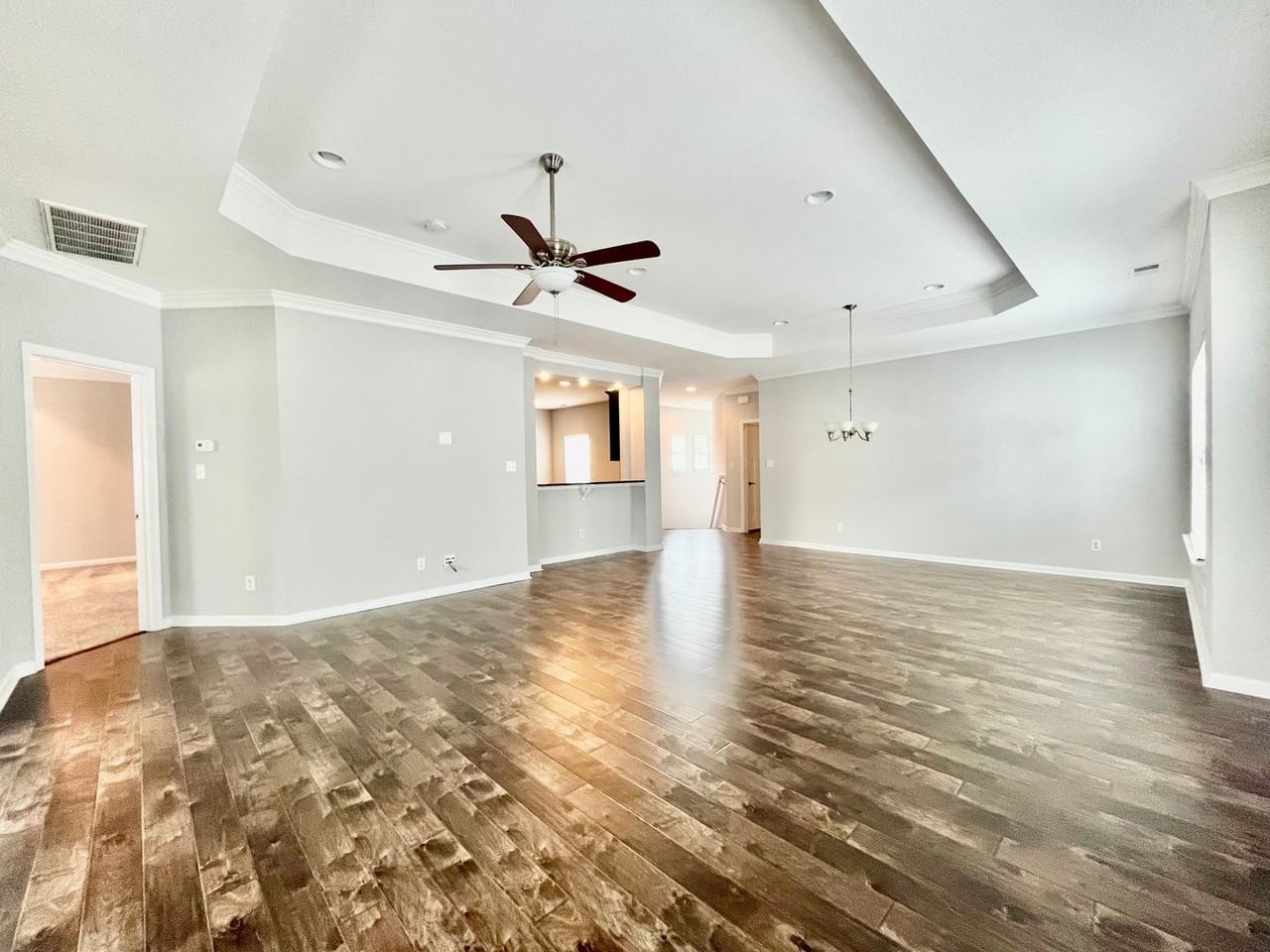 8230 Highland St - Photo 7 of 31