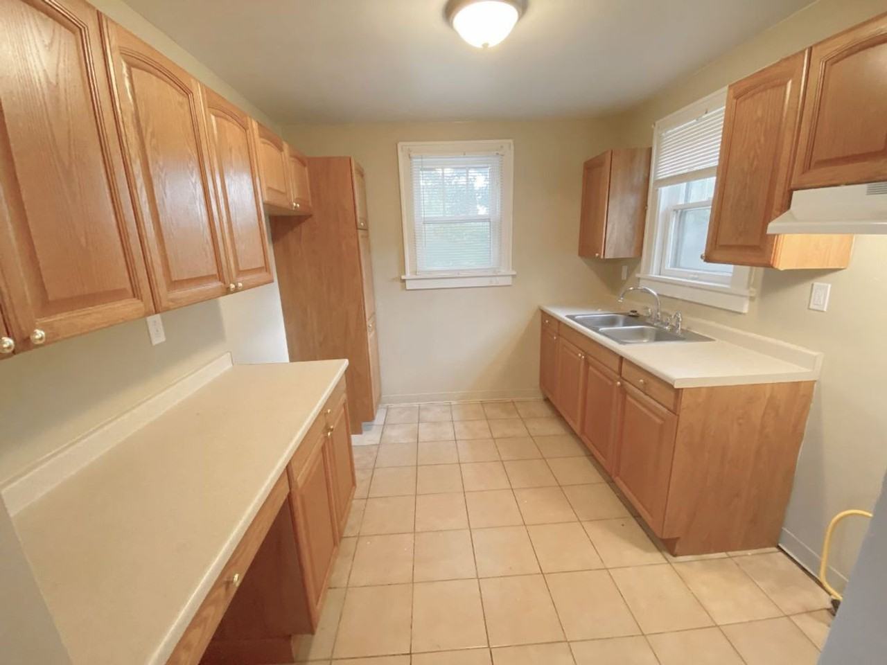 3716 State St - Photo 6 of 16