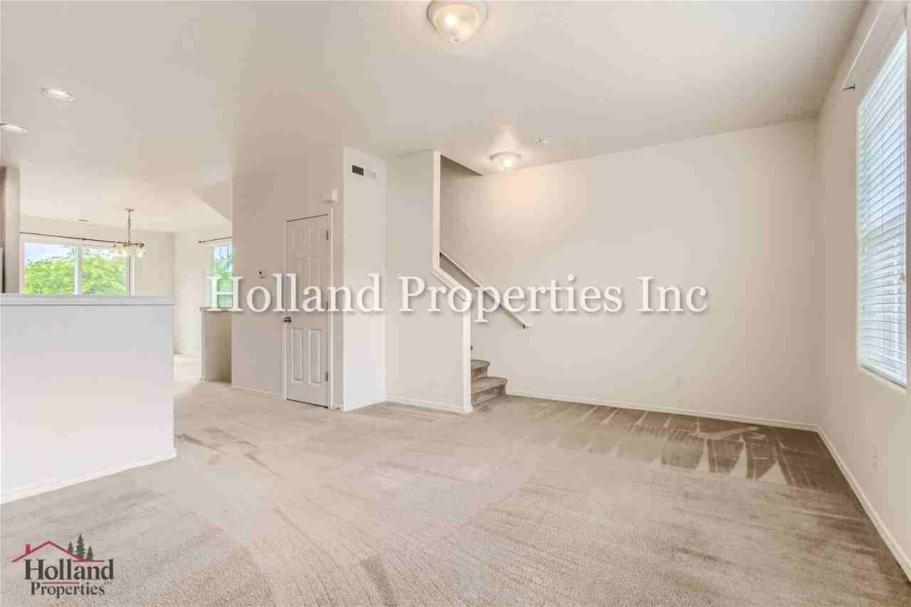 3594 Se Ironwood Ave - Photo 7 of 28