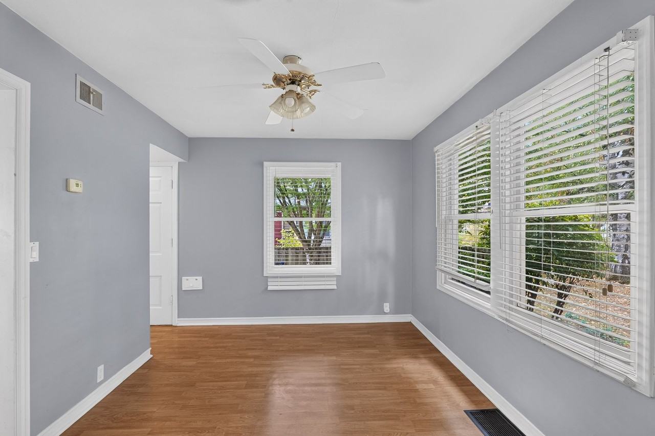 2124 Ne 78th Ave - Photo 6 of 17