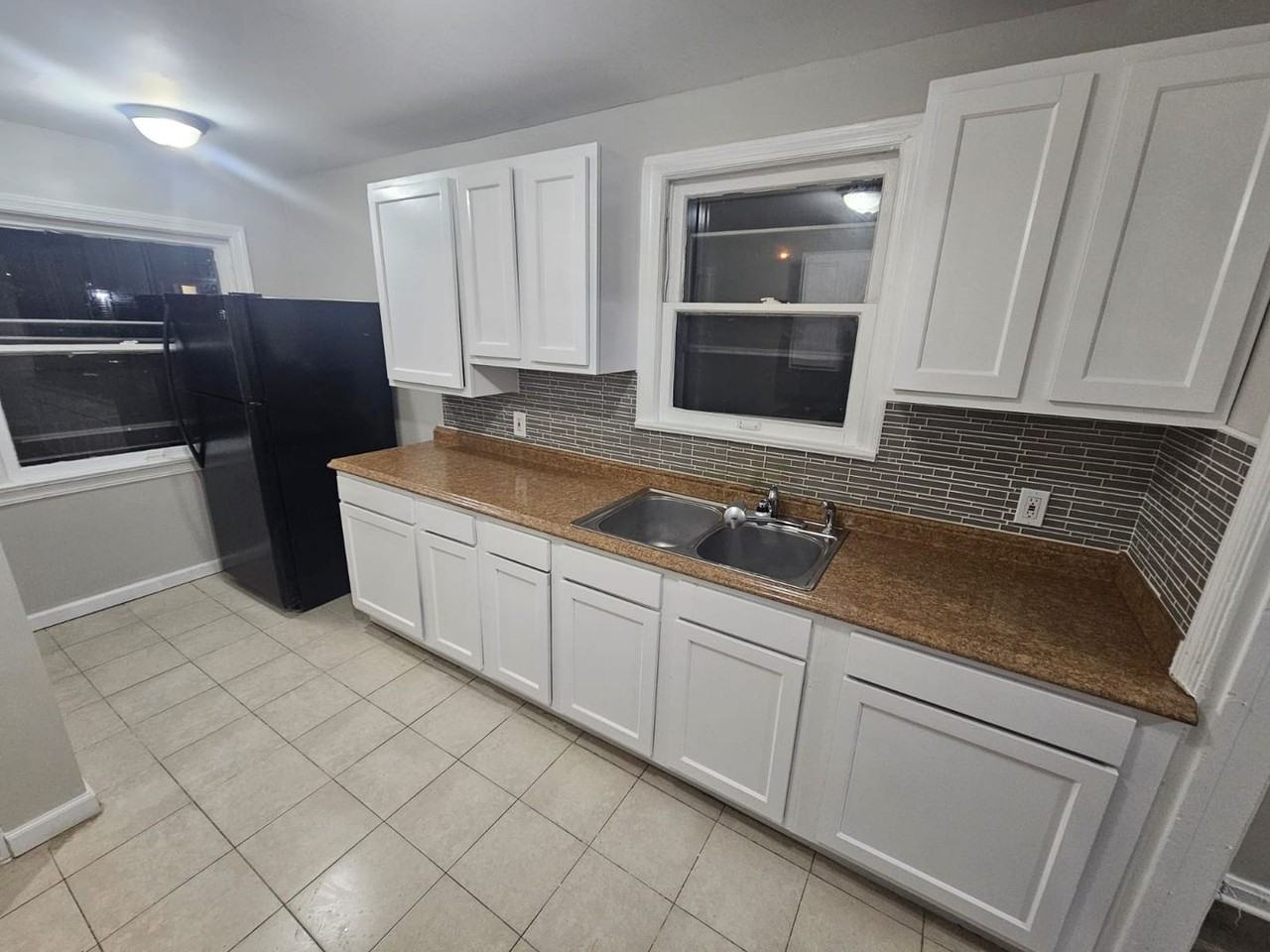 18701 Maple Heights Blvd - Photo 5 of 18