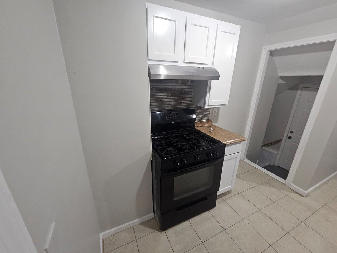 18701 Maple Heights Blvd - Photo 7 of 18