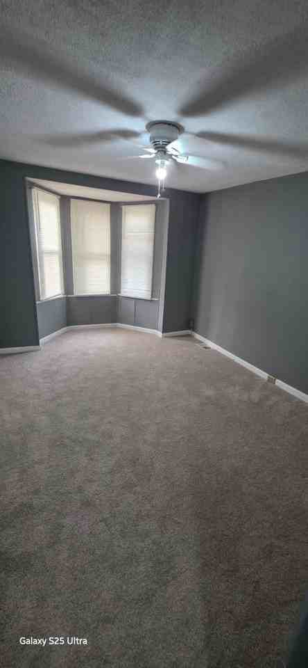 2220 Eagle St - Photo 3 of 15