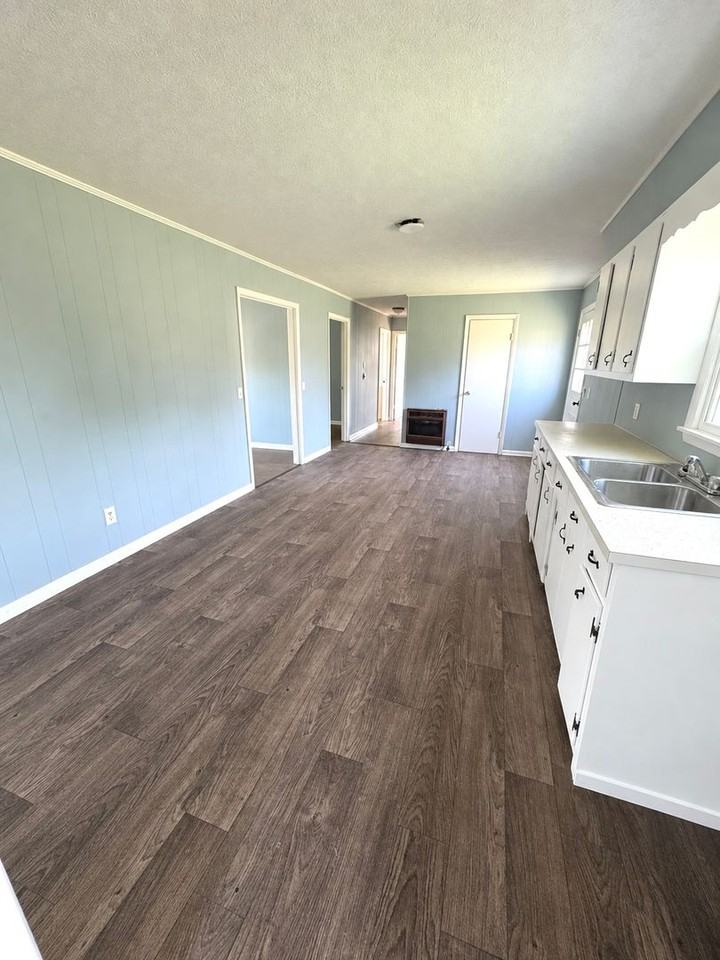 2848 Edmonton Rd - Photo 3 of 9