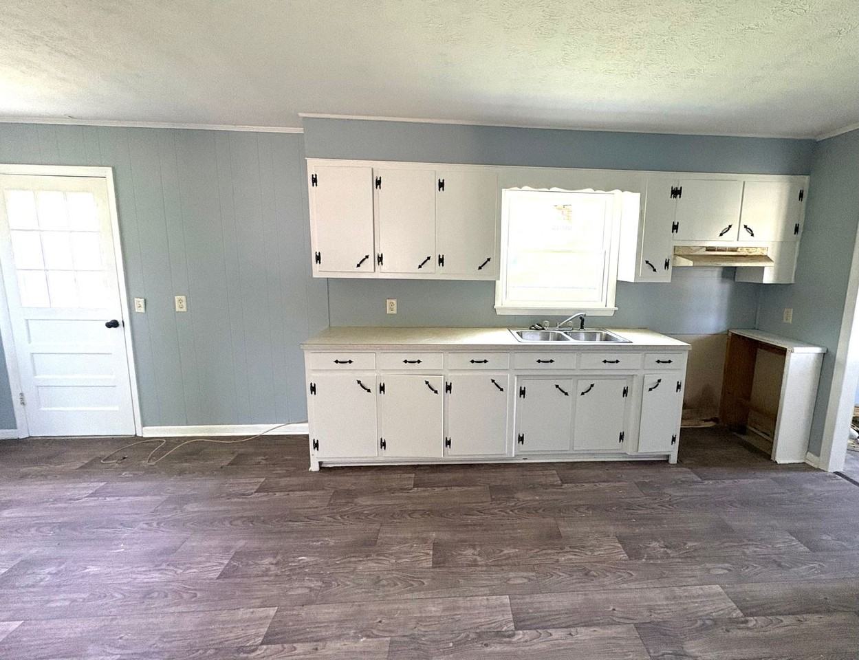 2848 Edmonton Rd - Photo 4 of 9