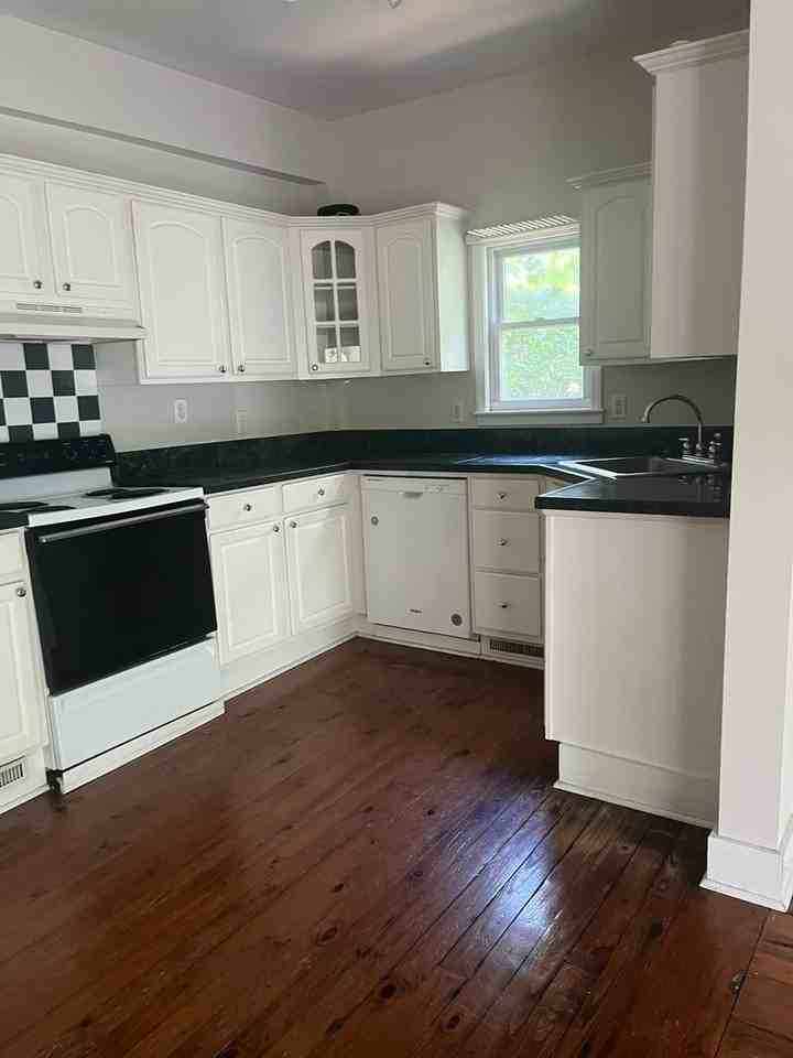 123 Pond Dr - Photo 6 of 19