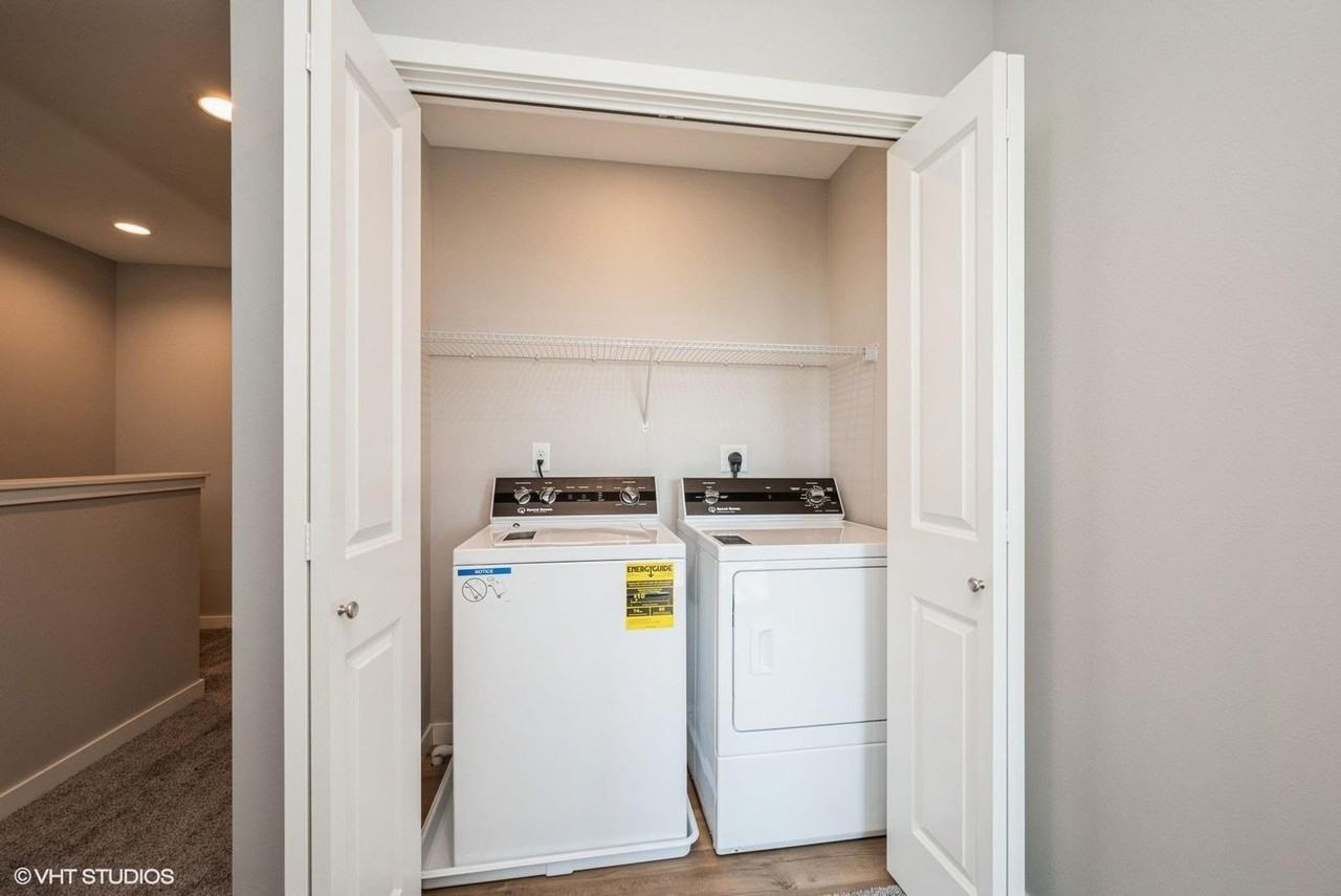 Rookwood Commons 2815 - Photo 3 of 27