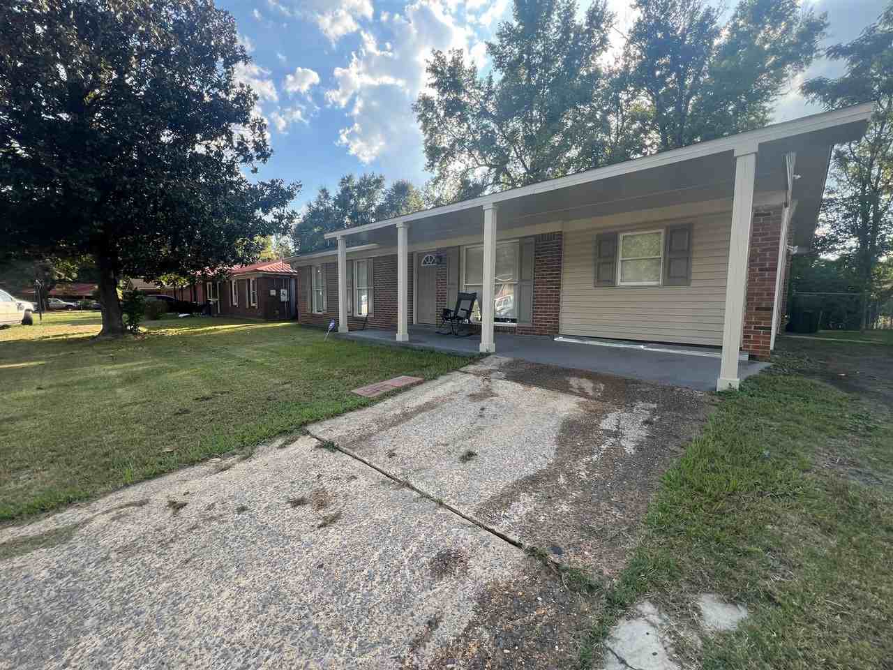 3502 Willow Ln - Photo 2 of 23