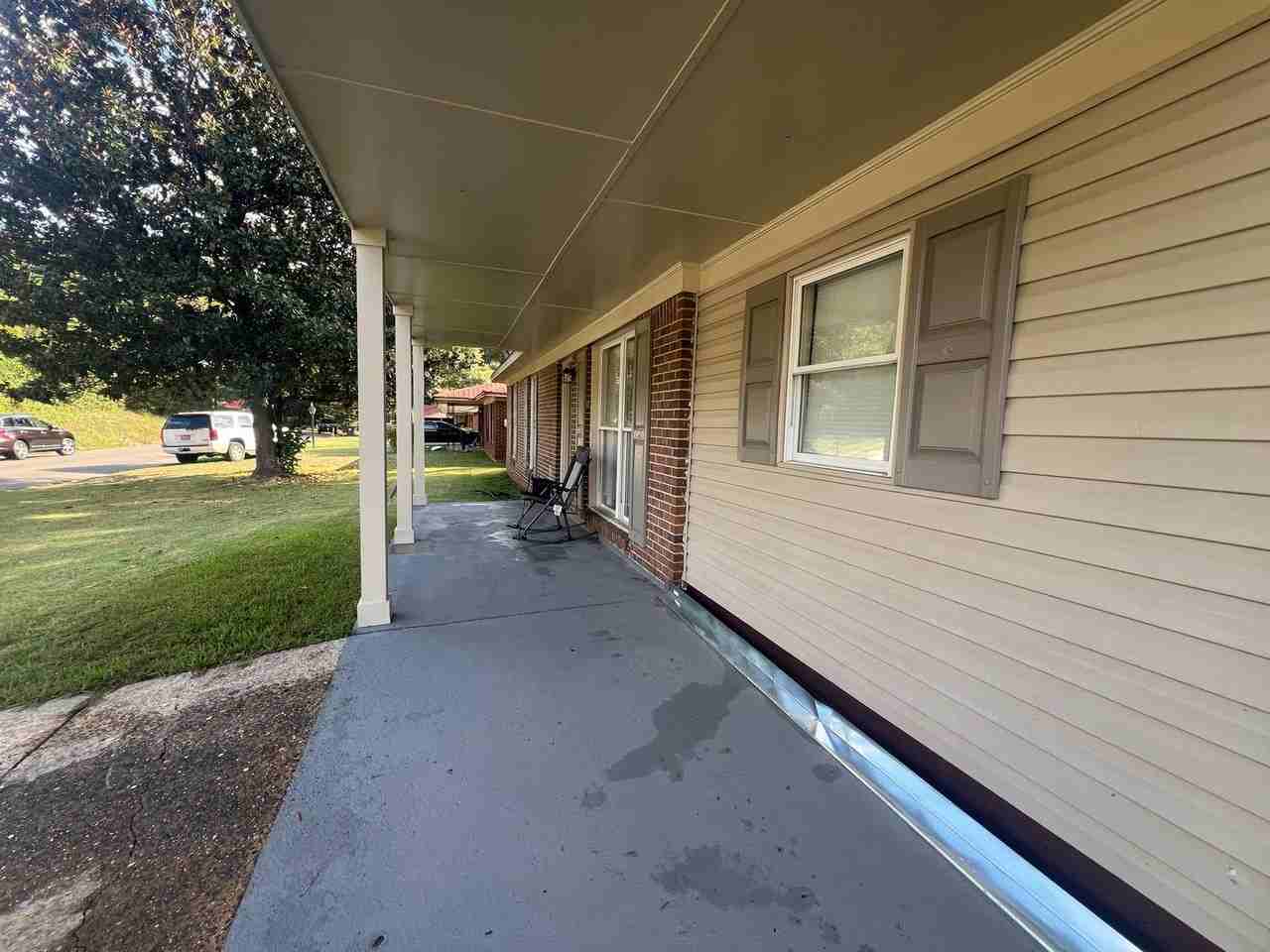 3502 Willow Ln - Photo 3 of 23