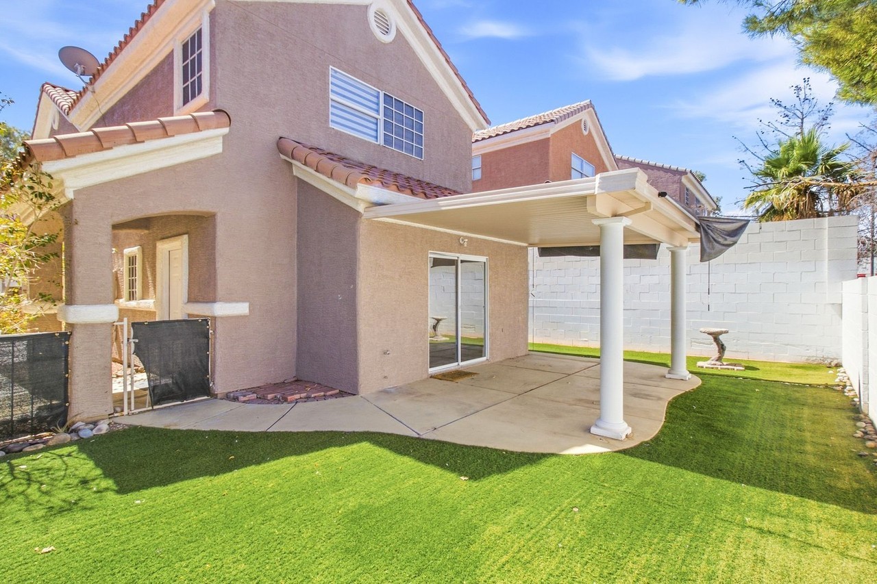 1475 Reef Ridge Ct - Photo 3 of 24