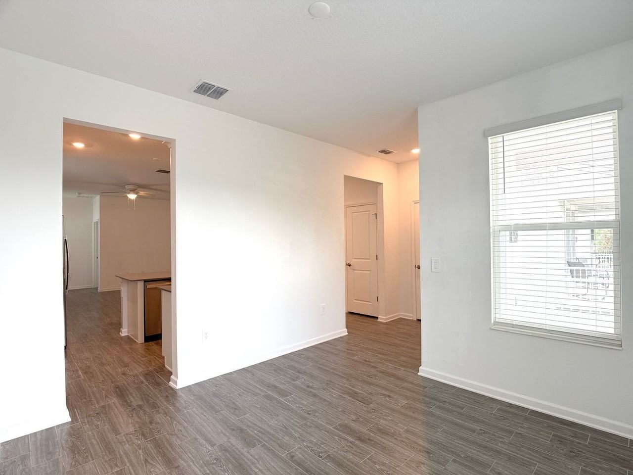 1652 Cross Prairie Pkwy - Photo 2 of 41