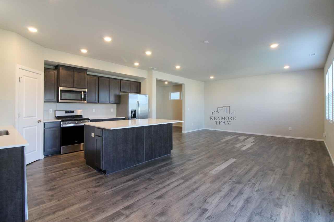 7982 Ranchland Ln - Photo 3 of 24