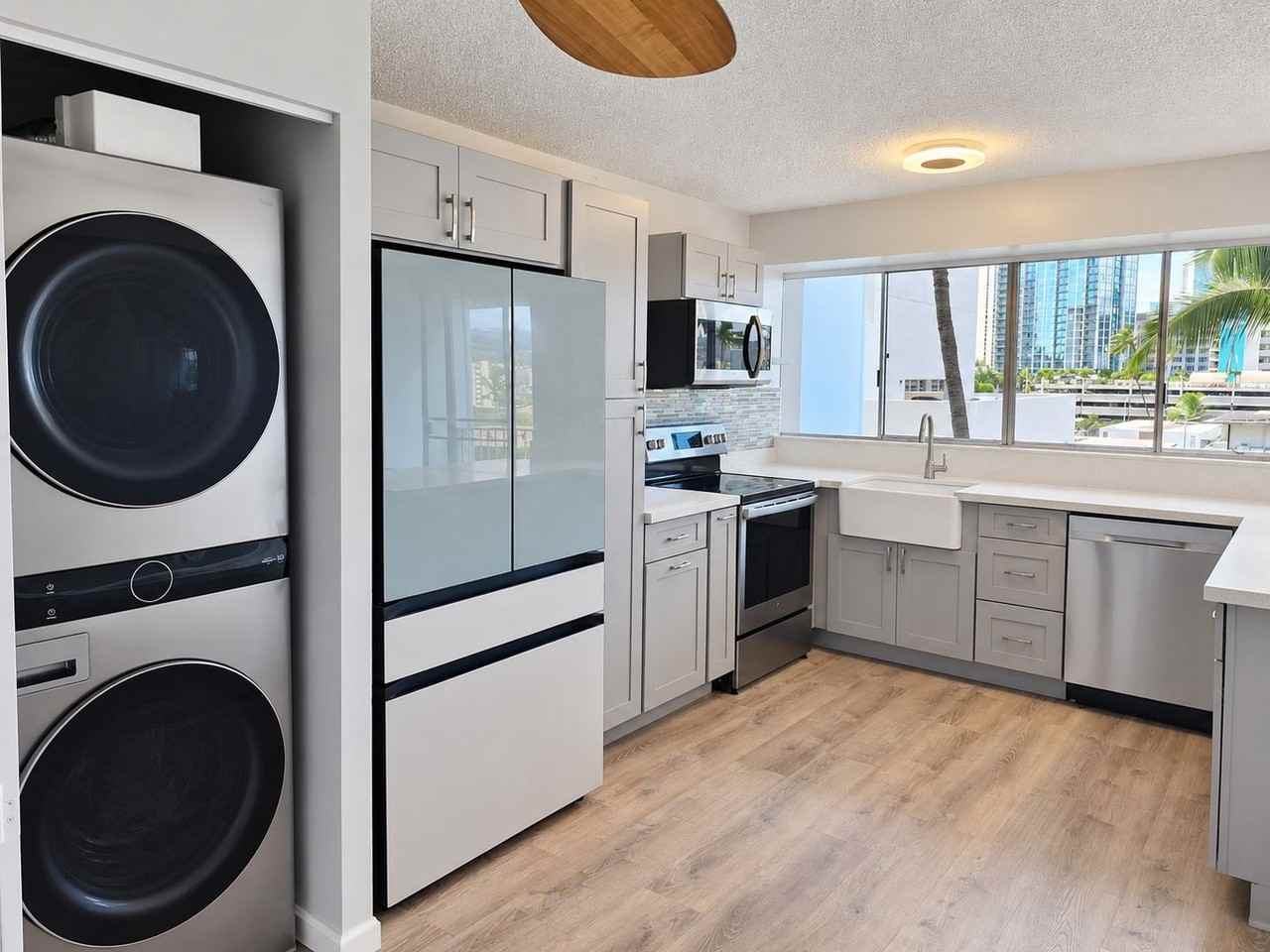 439 Keoniana St #503 - Photo 2 of 14