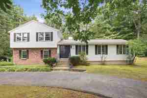 featured image of 26 Louise Dr