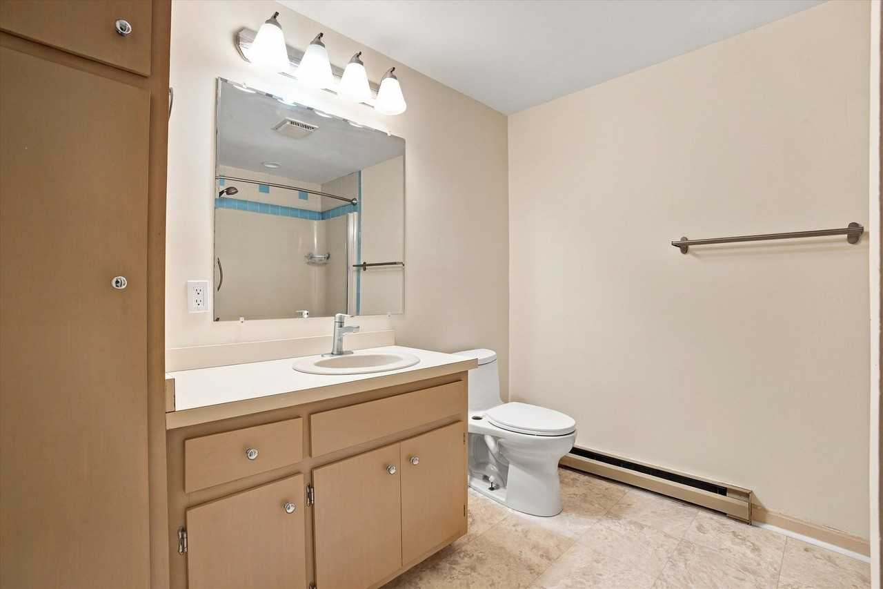 26 Louise Dr - Photo 5 of 43