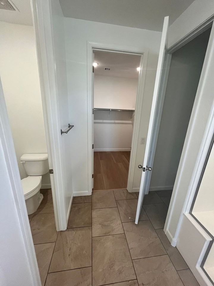 2880 N Riverdale Ln - Photo 2 of 17