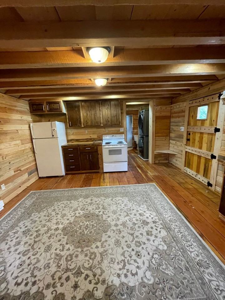 888 Westside Rd - Photo 4 of 11